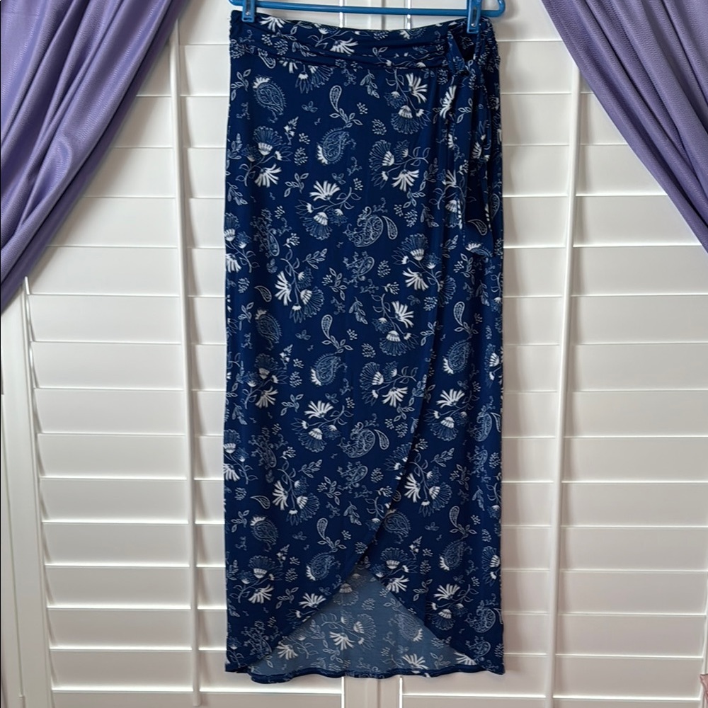 Kaileigh Blue and White Floral Maxi Skirt